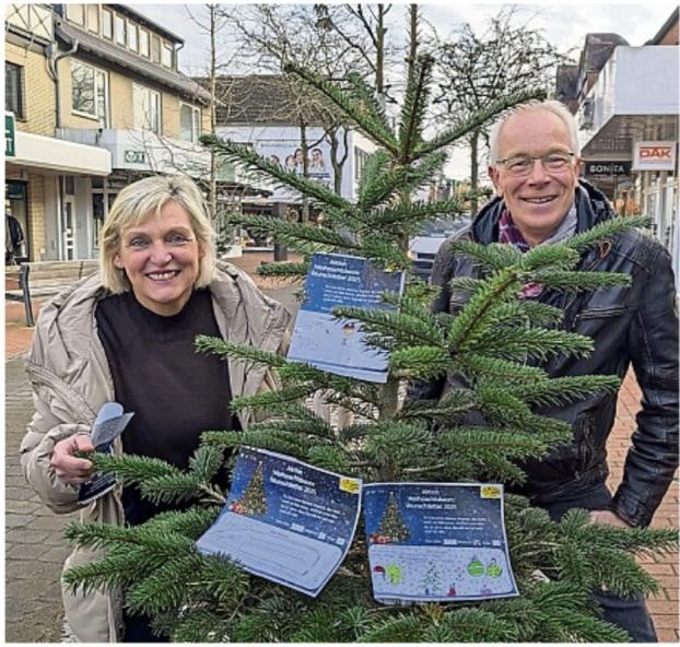 Tannenbaum mit Zetteln